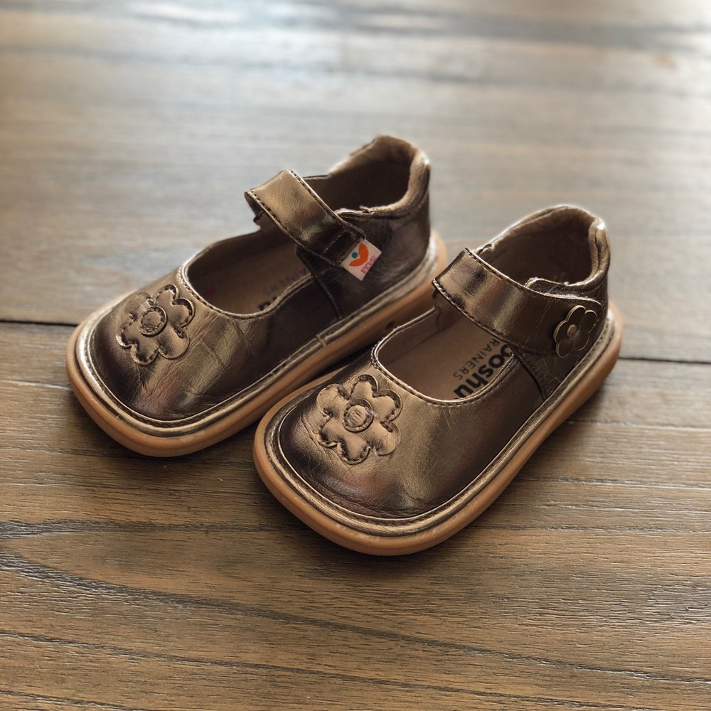 Mooshu Tarines shoes.